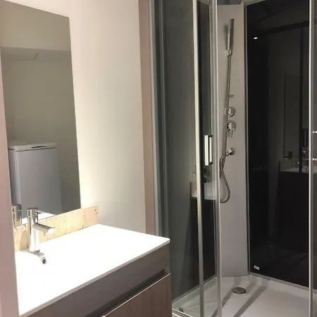 Apartment Au Coeur De Forville Cannes